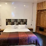Hotel The Literary Man