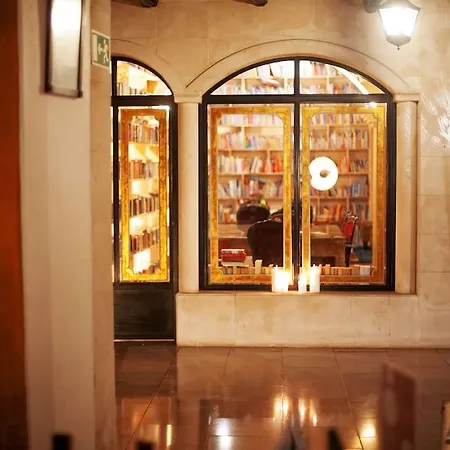 Hotel The Literary Man 4*