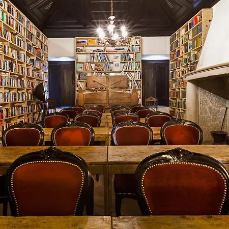 Отель The Literary Man 4*