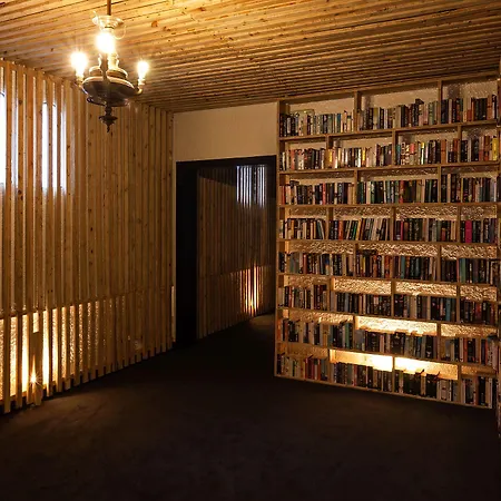 Отель The Literary Man 4*